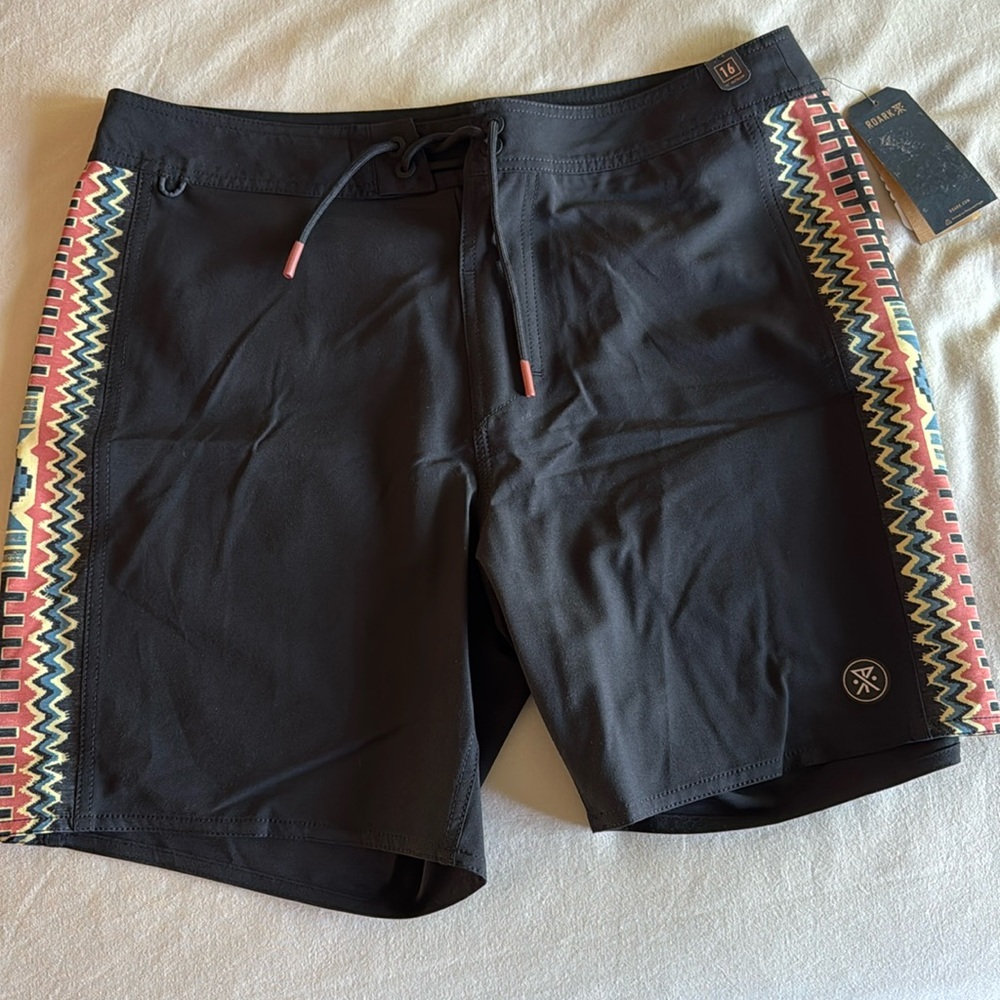 Roark “The Passage” 32” boardshort, brand new w/tags.